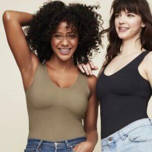 Knix XXL padded evolution tank great for layering or wearing as a shaper